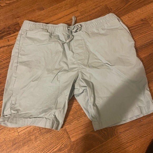 5/$25 Men’s Billabong Casual Short (5/$25) - Picture 1 of 5